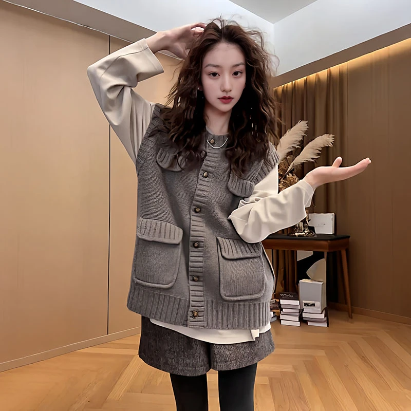 大码韩系圆领大口袋无袖针织马甲女冬季新款胖mm宽松显瘦叠穿上衣