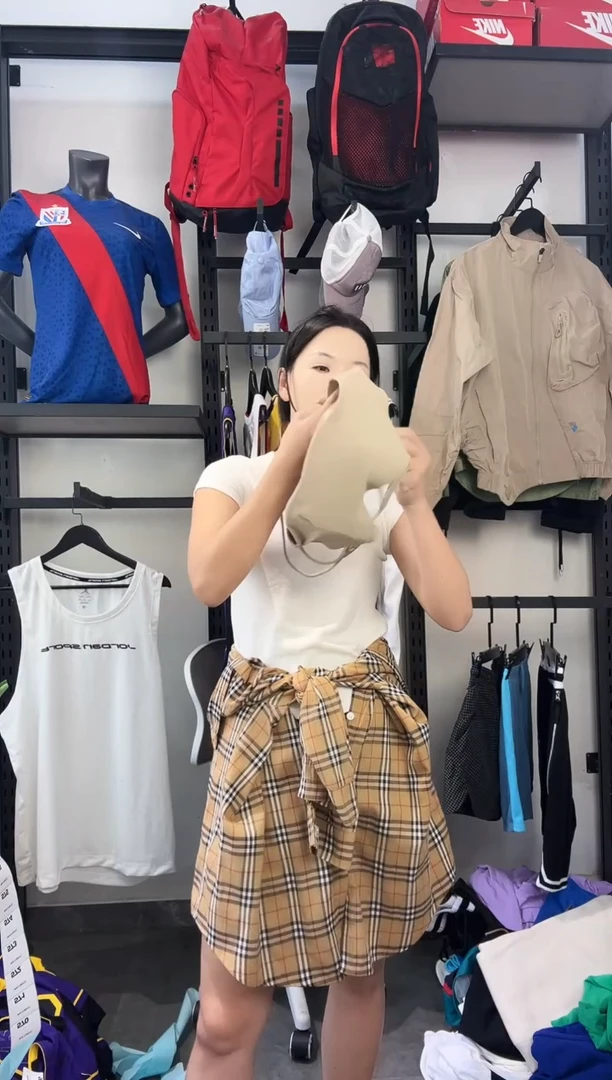 570编码 瑕疵款直播间过款为准 尺码S