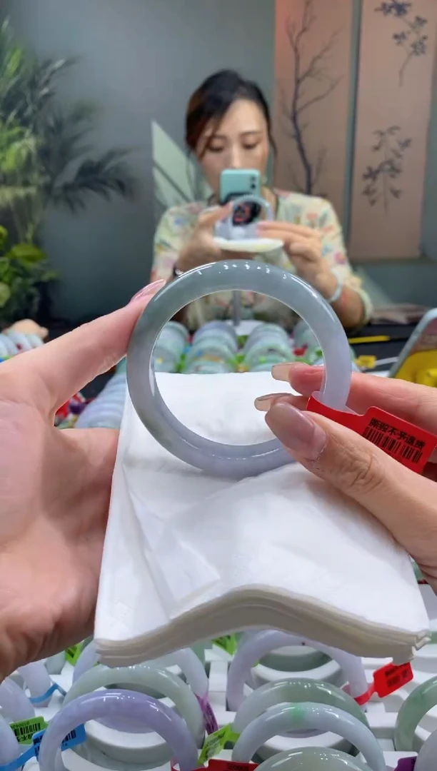 未镶嵌手镯翡翠000039390
