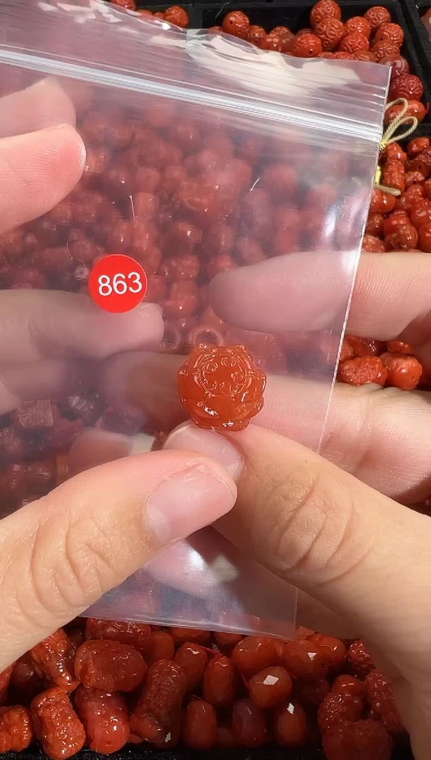 颈饰未镶嵌南红玛瑙1