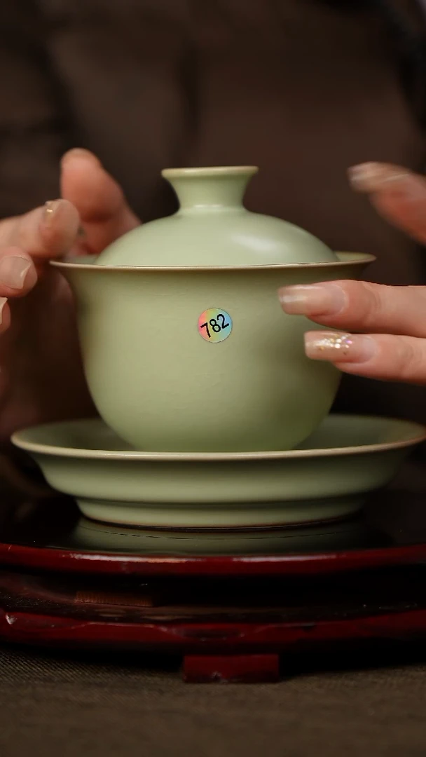 微瑕粉青 三才盖碗