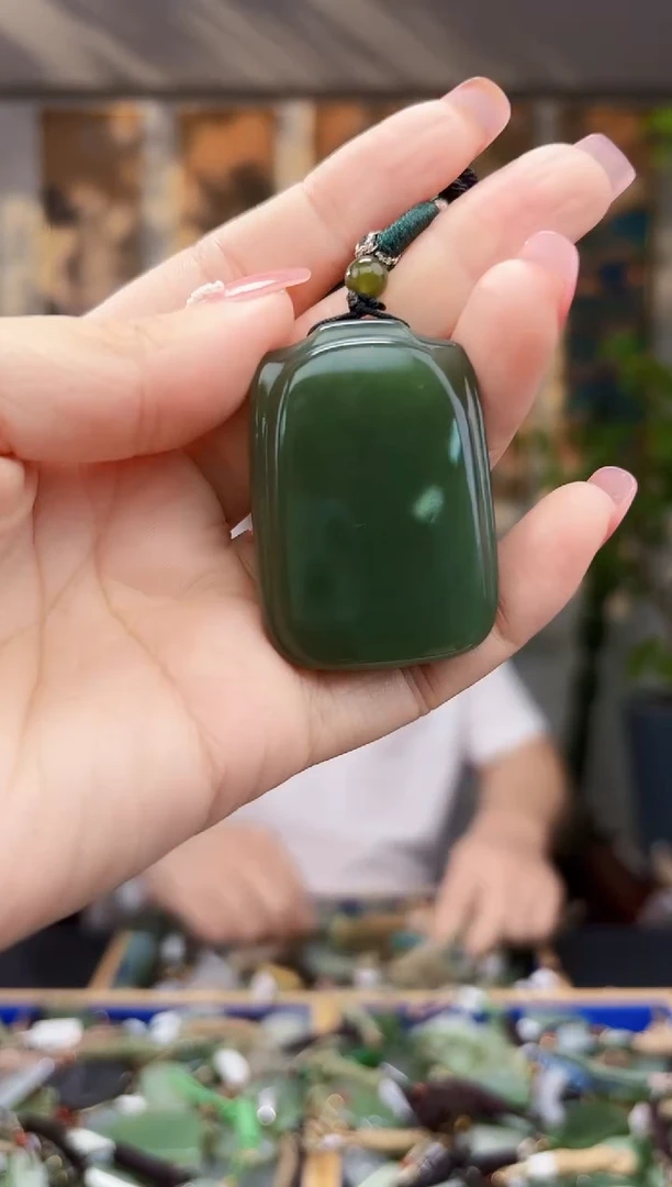 和田玉未镶嵌挂件拍一发一