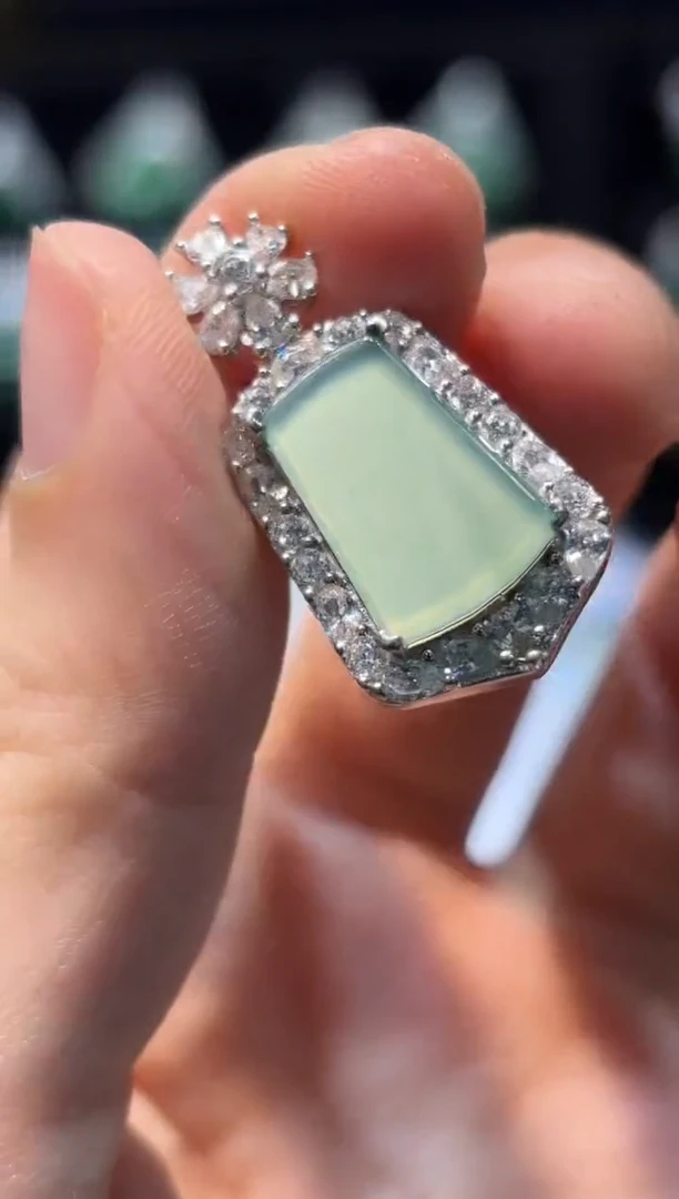 吊坠(不含链)未镶嵌翡翠多样性发货发其一