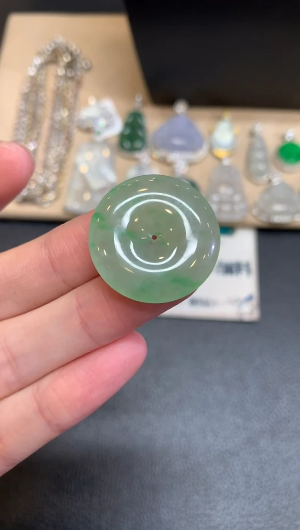 【闪购商品】翡翠颈饰未镶嵌平安扣【无服务费】