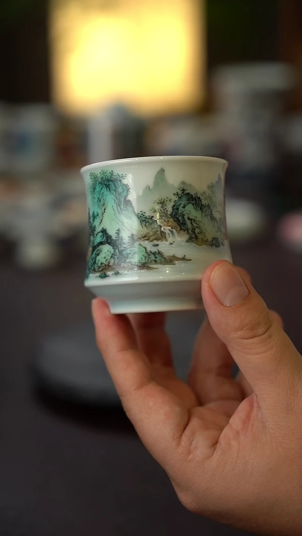王钢全手工手绘青绿山水主人杯