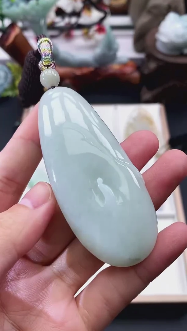 翡翠未镶嵌颈饰天然缅甸A货翡翠