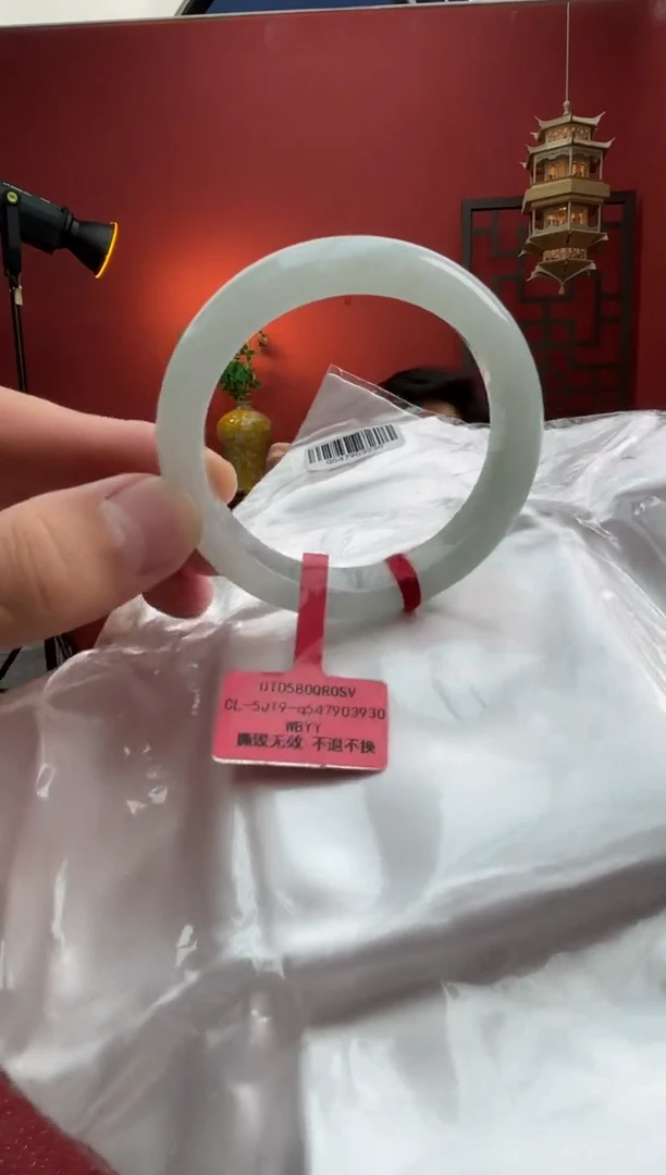 未镶嵌手镯翡翠翡翠手镯1