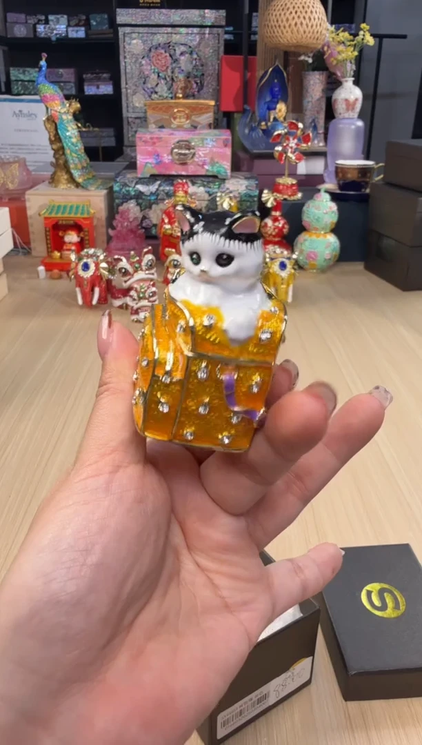 96七宝金色包包猫