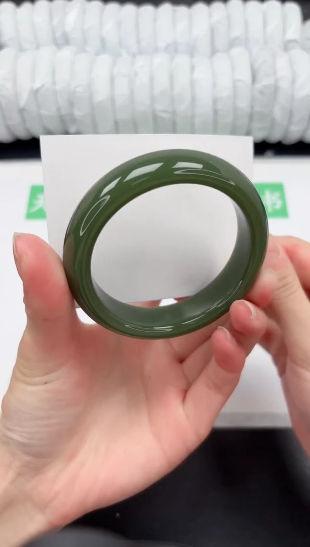 【闪购商品】石英质玉手镯未镶嵌105-58.5