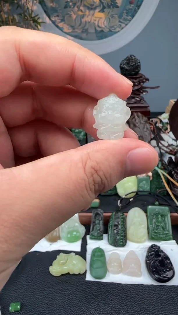 和田玉未镶嵌颈饰和田玉