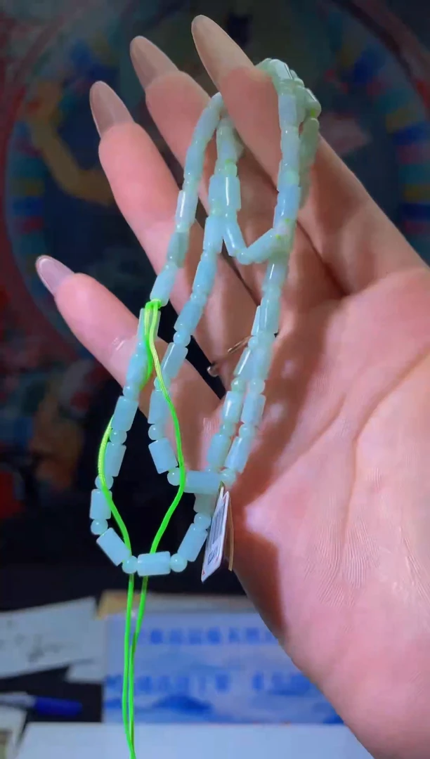 翡翠未镶嵌颈饰MFC0527017