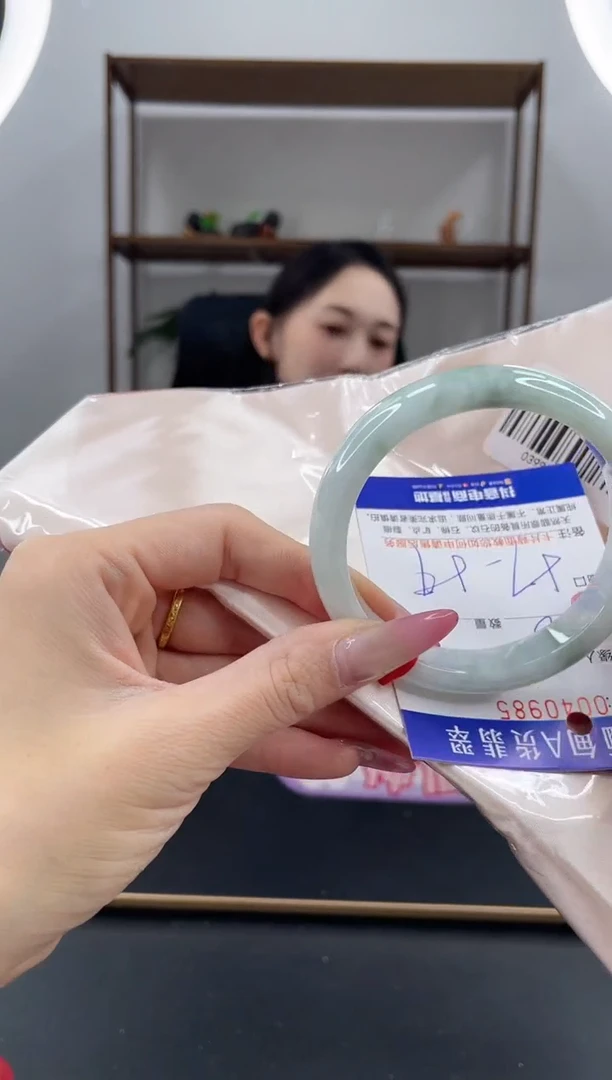 未镶嵌手镯翡翠188.00