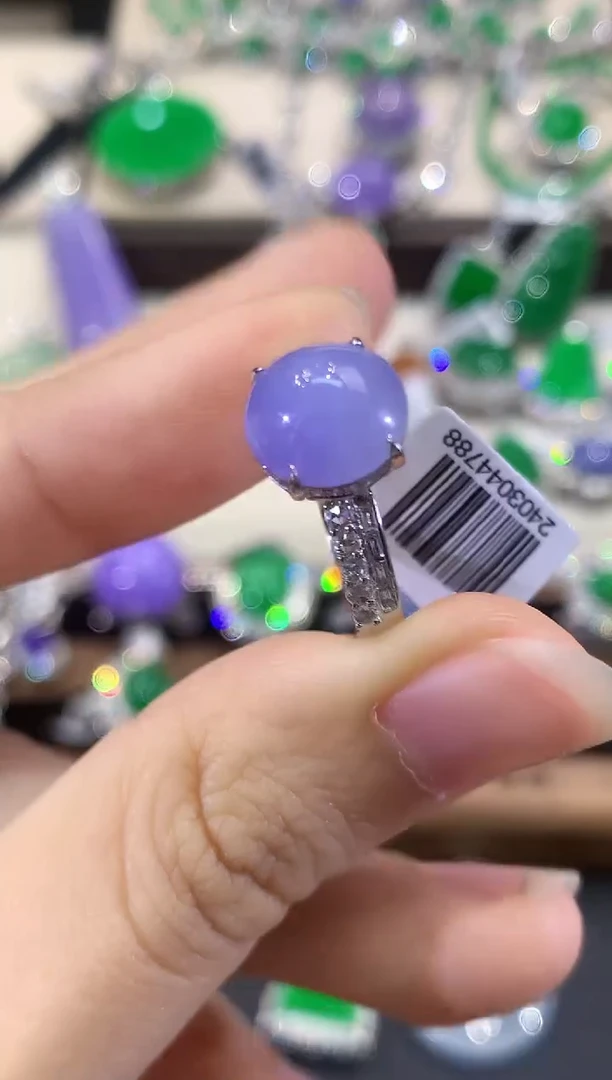 18K金镶嵌戒指翡翠C90 紫货有色差