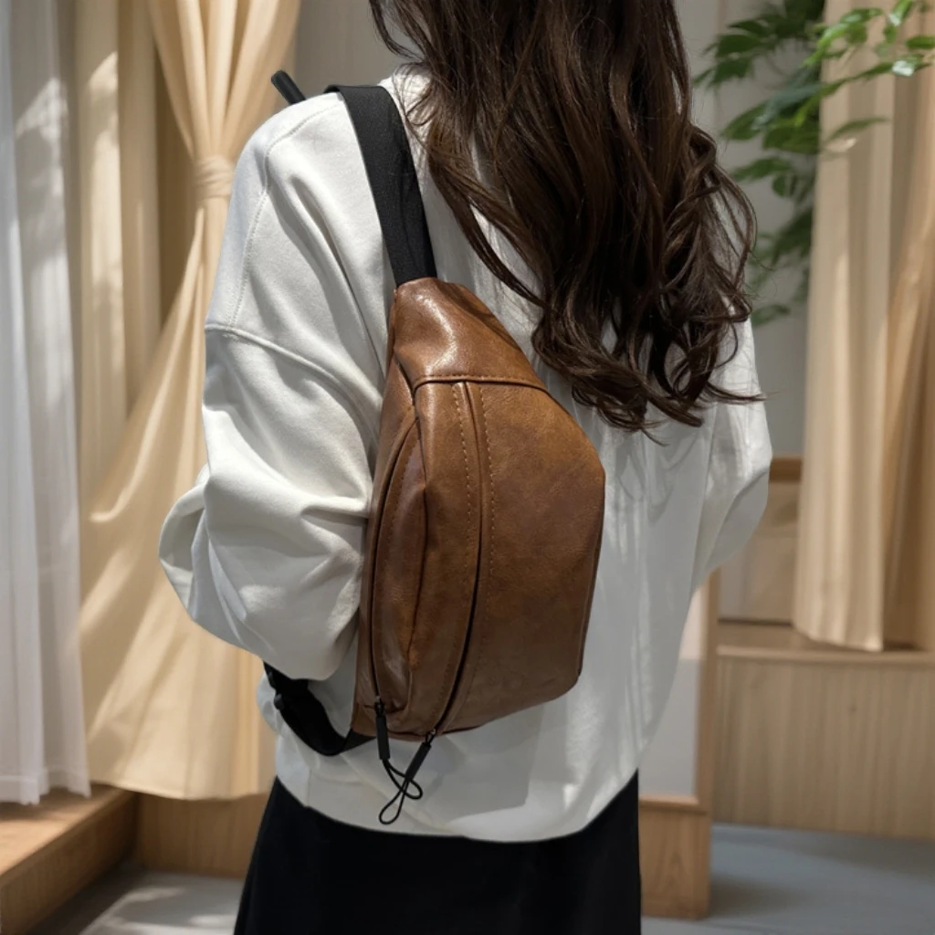 男女新款百搭韩系潮款大容量运动休闲斜挎包日系复古pu皮胸包腰包