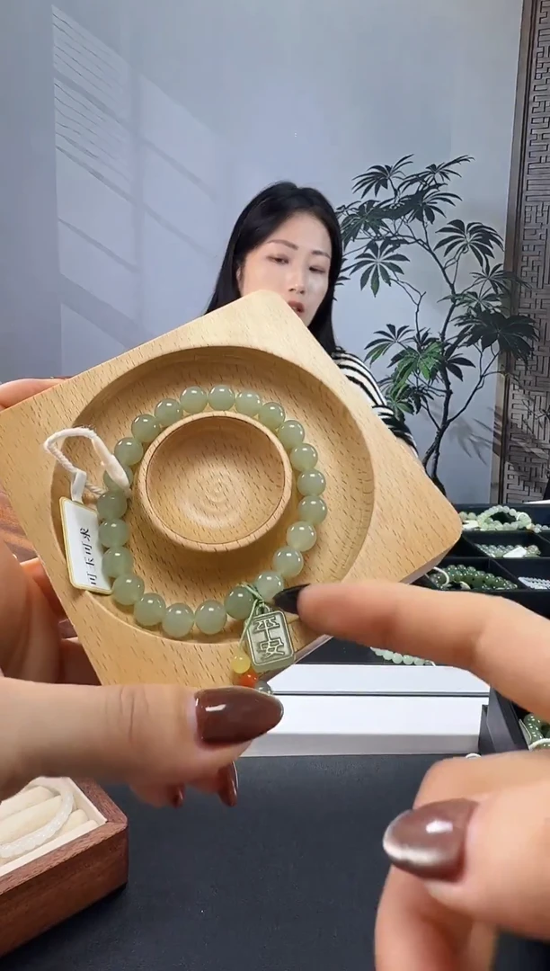 和田玉未镶嵌吊坠(不含链)手串