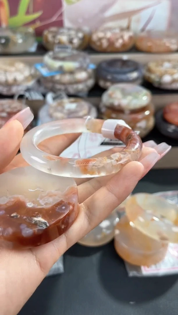 未镶嵌手镯石英质玉55