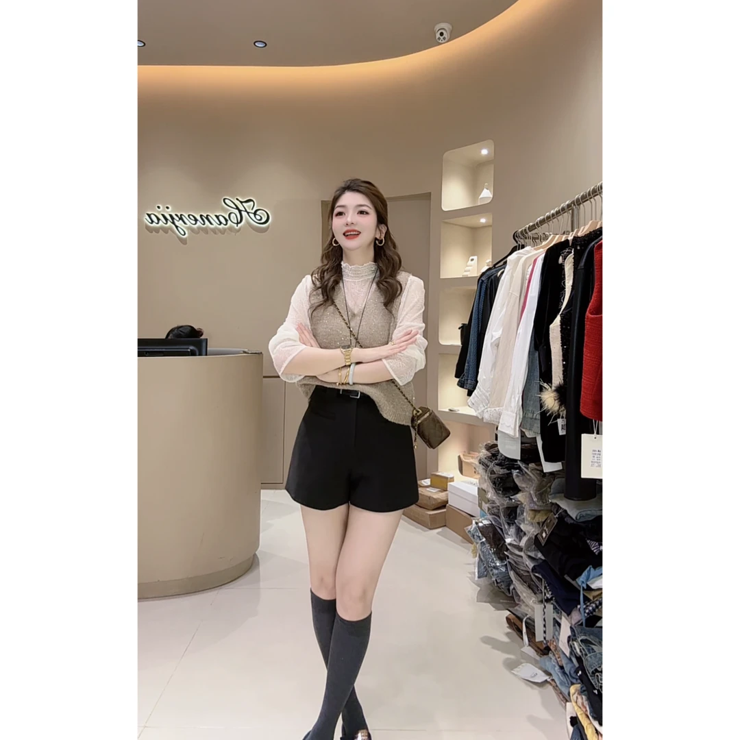 涵儿家 秋冬设计感重工亮片V领针织马甲 VS 毛呢直筒短裤-58018-1