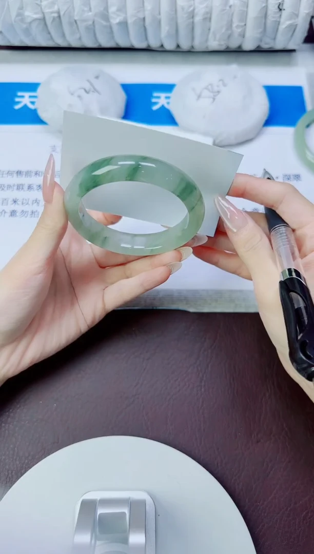 石英质玉手镯未镶嵌177/56