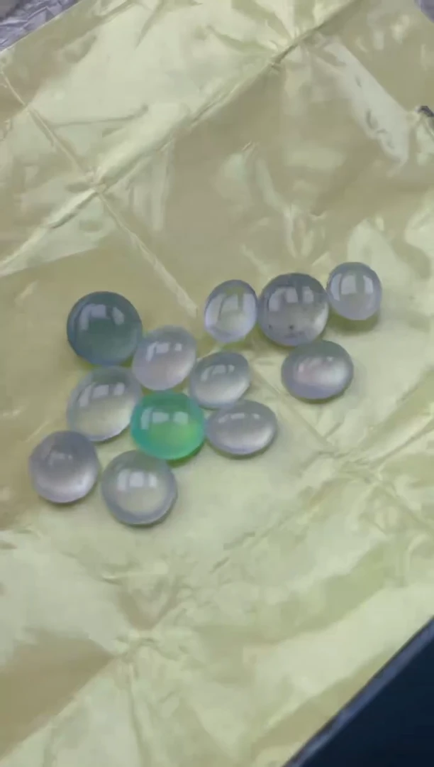 未镶嵌定制翡翠天然翡翠蛋面57