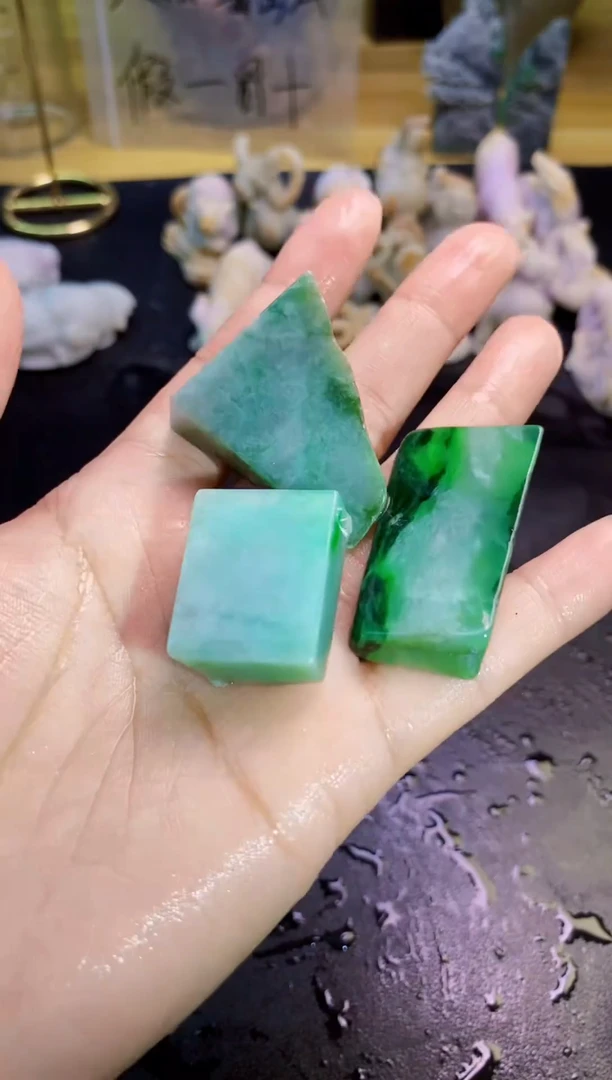 翡翠未镶嵌颈饰天然翡翠080