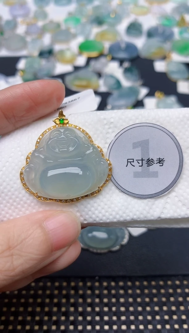 颈饰18K金镶嵌翡翠天然缅甸A货翡翠