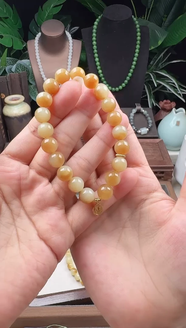 手链未镶嵌和田玉(深色)精品10m左右新疆且末糖白手串