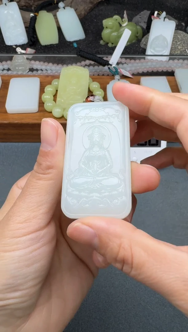 颈饰未镶嵌和田玉2