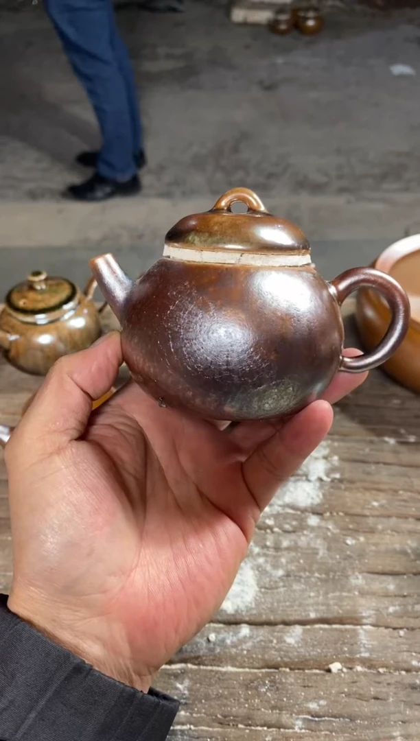 禅寂浪鬼柴烧-微瑕壶包金缮