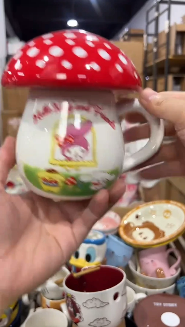 瓷片美乐蒂蘑菇带盖杯