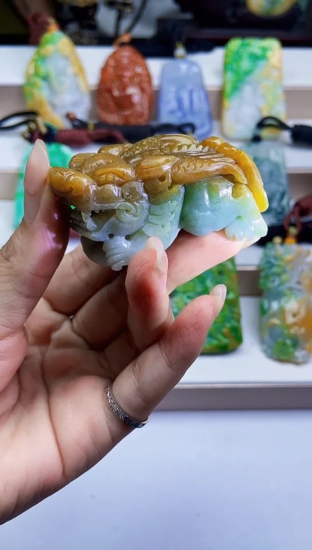 颈饰未镶嵌翡翠翡翠A货