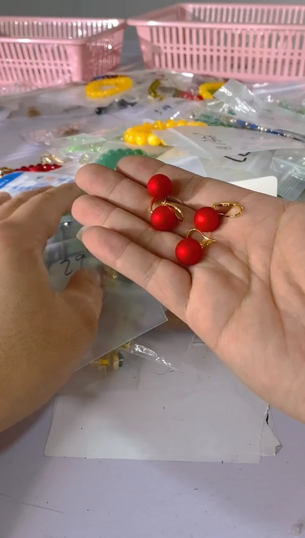 【闪购商品】水晶颈饰银S925镶嵌297红宝，蓝宝，多样性发一件赠链