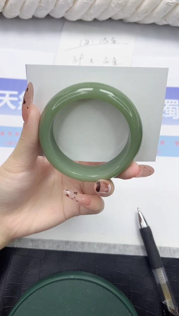 未镶嵌手镯石英质玉10-53