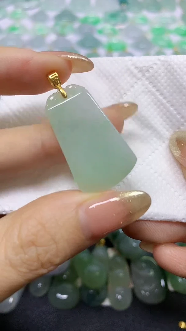 颈饰未镶嵌翡翠A货