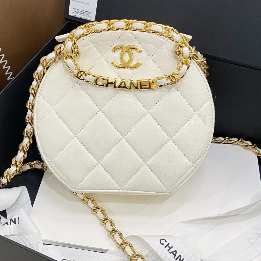99新 Chanel/香奈儿 白色圆饼包 菱格纹单肩斜挎包/7QH37749