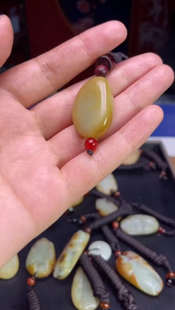 颈饰未镶嵌和田玉123