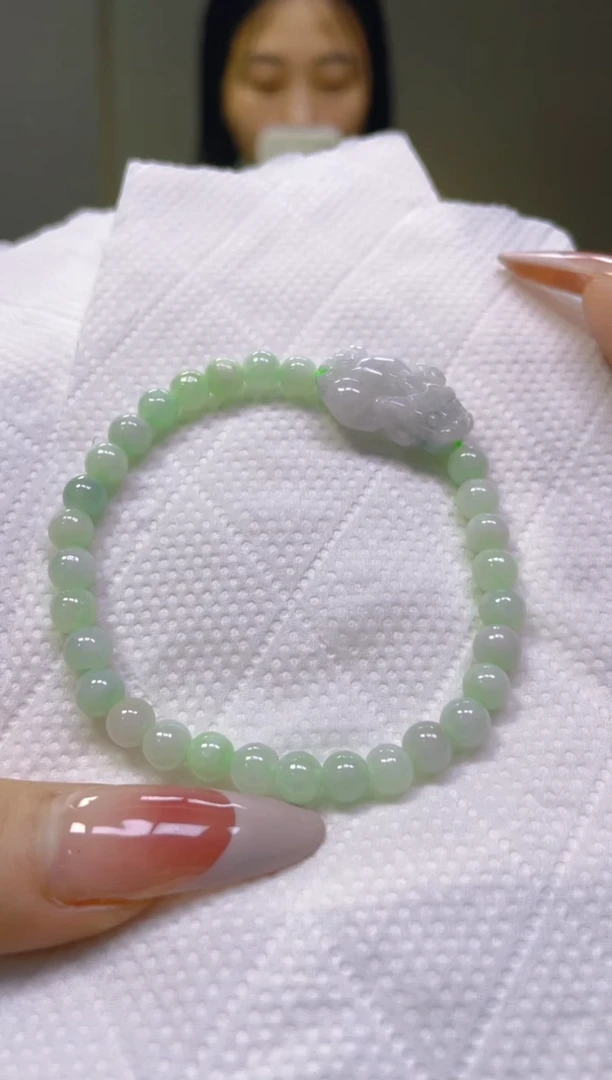 翡翠未镶嵌颈饰5MM/K/翡翠A货，一件也是批发价