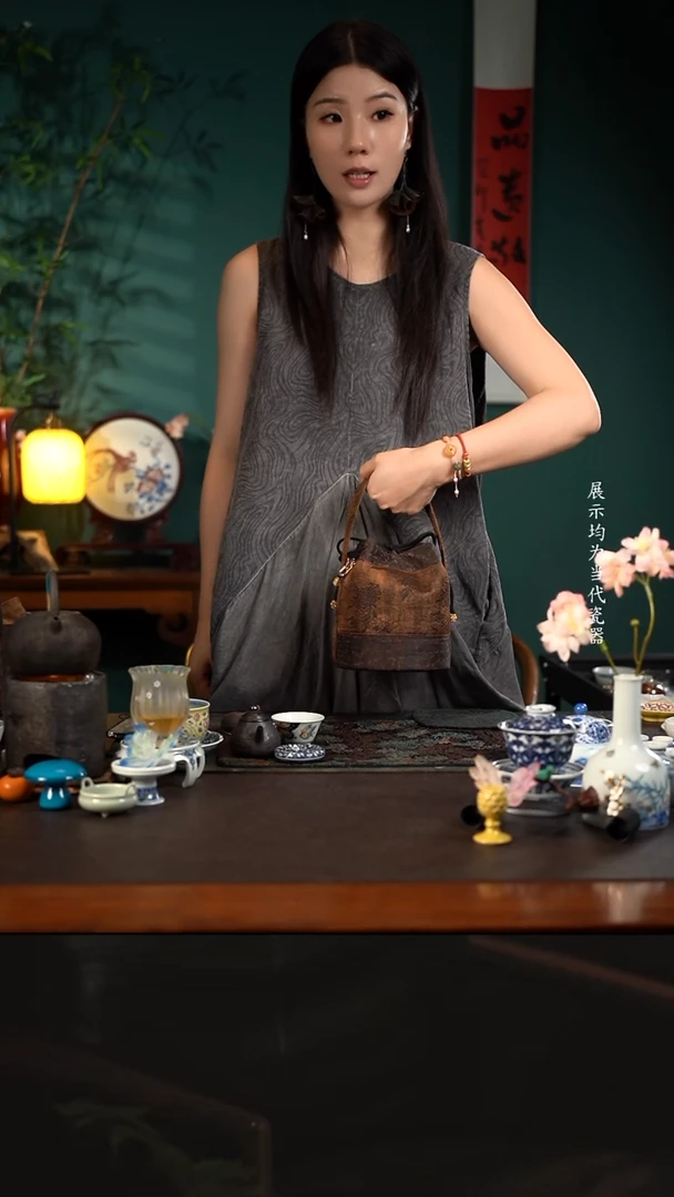 陶瓷周边慢蓝发财桶 松竹梅