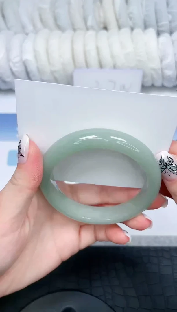 【闪购商品】石英质玉手镯未镶嵌305-58.5