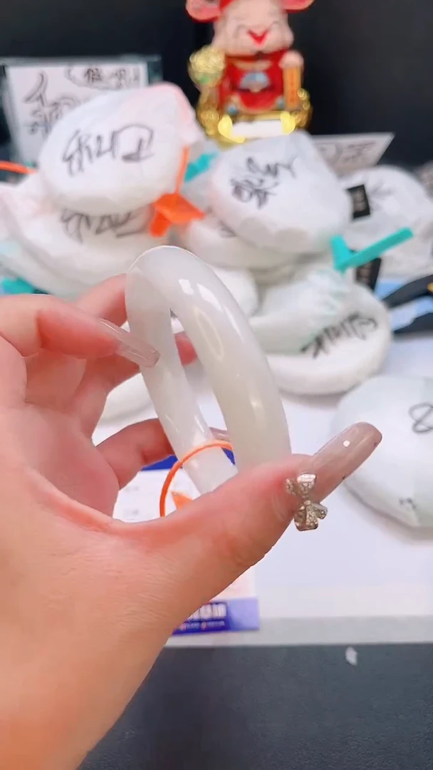 未镶嵌手镯和田玉19T78-61