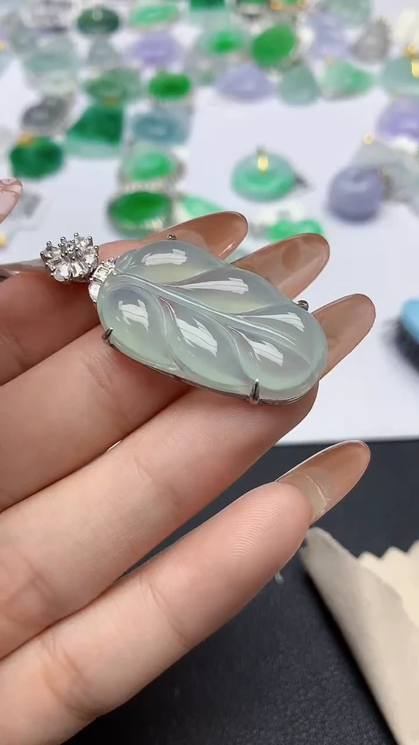 颈饰银S925镶嵌翡翠a货假一赔三支持复检百元上9元证书费自理