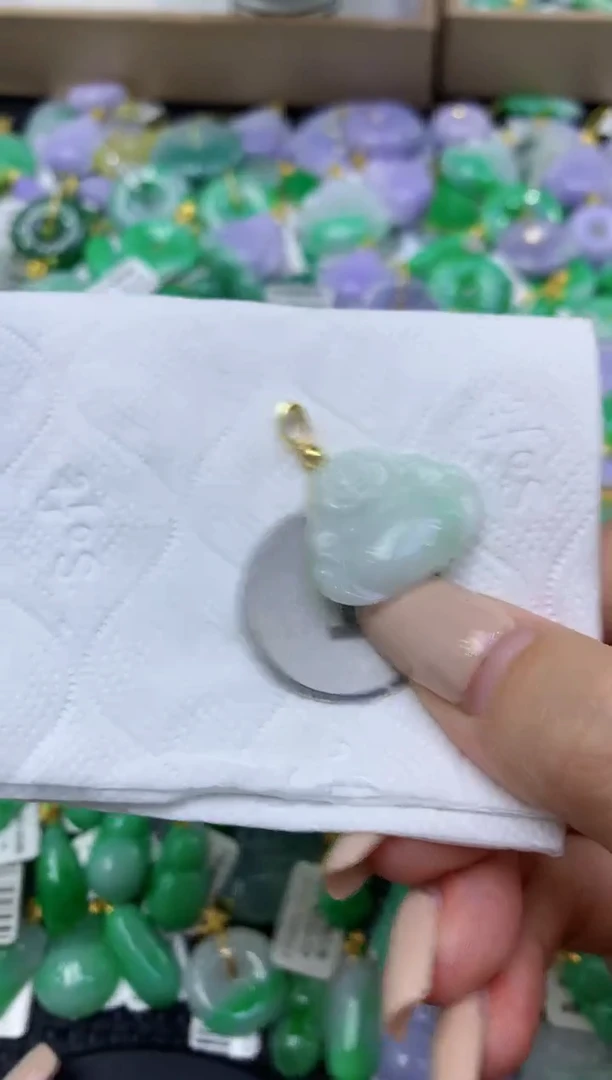 颈饰未镶嵌翡翠天然缅甸翡翠A货