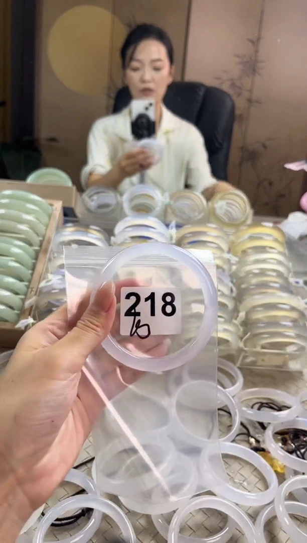 手镯玛瑙/玉髓未镶嵌218