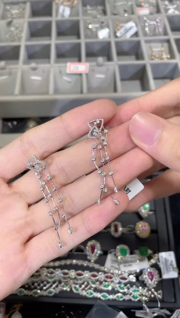 18K金镶嵌耳饰钻石耳饰YT