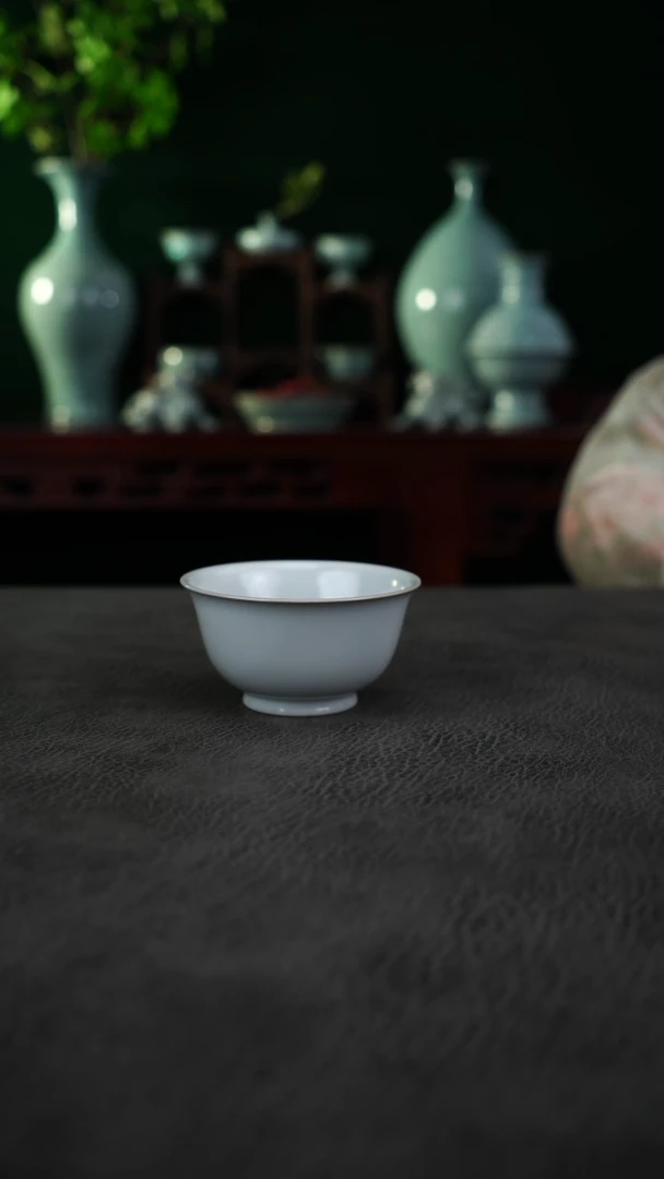 杯月白压手杯   大瑕