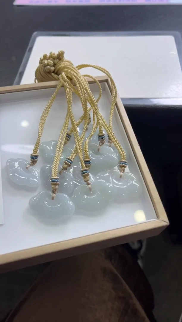 颈饰未镶嵌翡翠T136/多样性发一件/配绳子