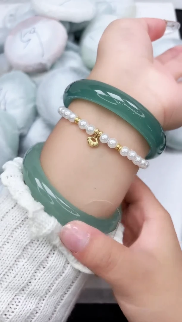 石英质玉手镯未镶嵌183-62.5