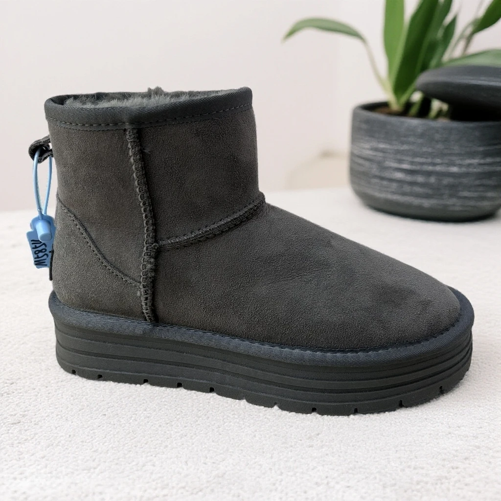 M5854-短筒女士皮毛一体防滑保暖雪地靴