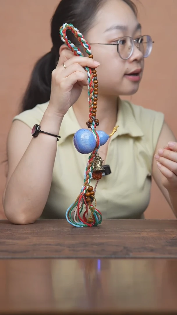 697号-----藏绳小葫芦挂件