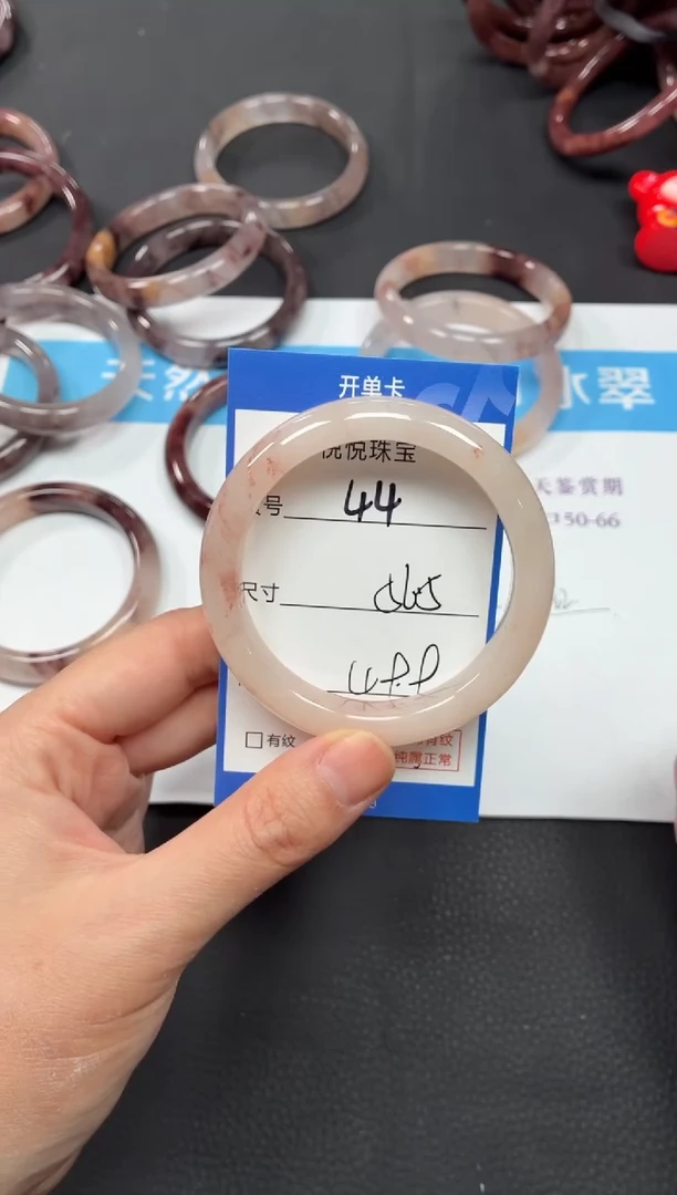 未镶嵌手镯石英质玉44