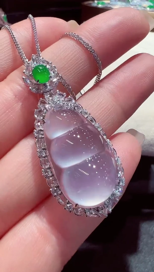 翡翠18K金镶嵌吊坠(赠链)翡翠吊坠